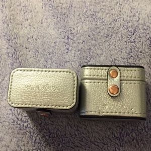2 Pandora ring boxes that hold up to 4 rings each.